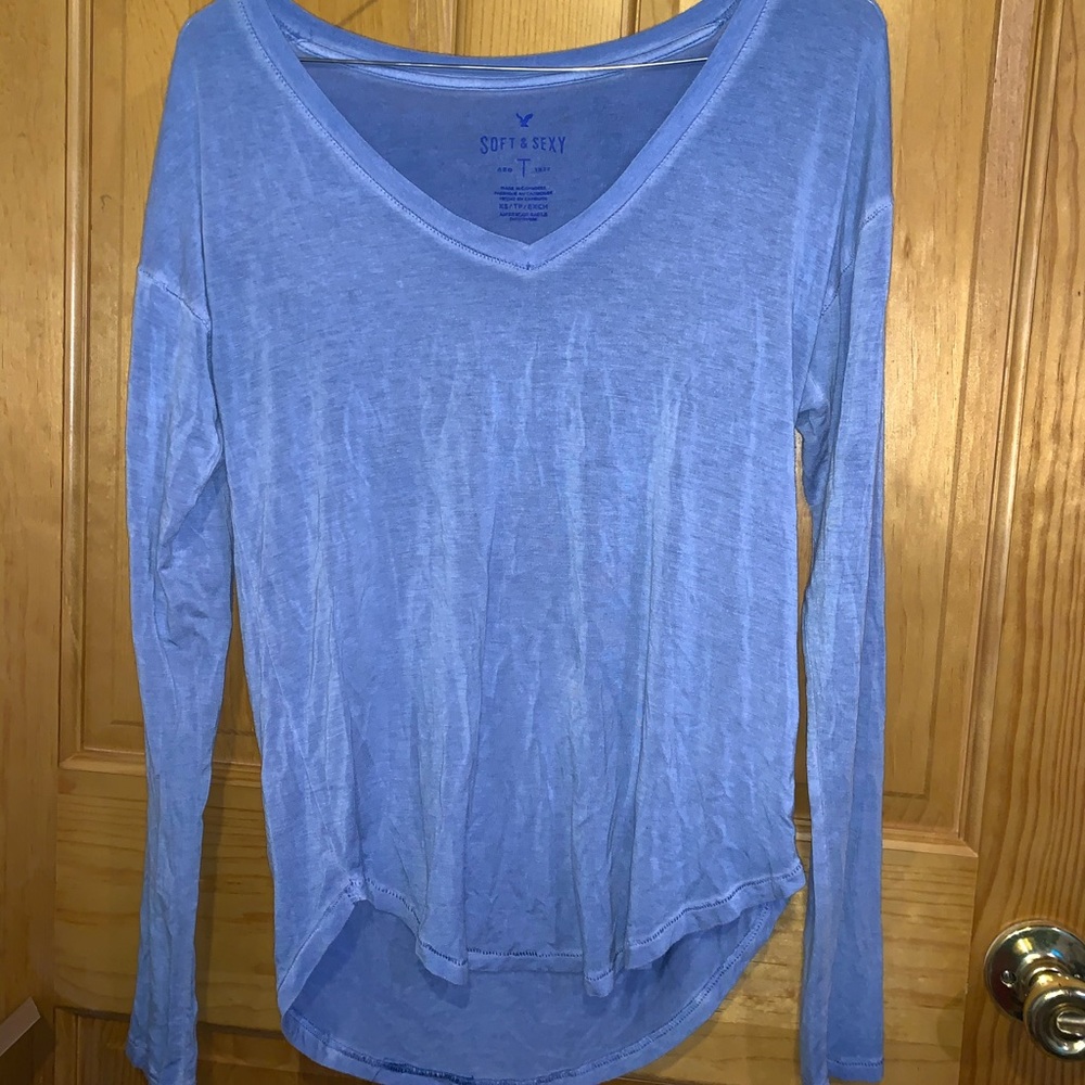 American Eagle Long Sleeve V-neck